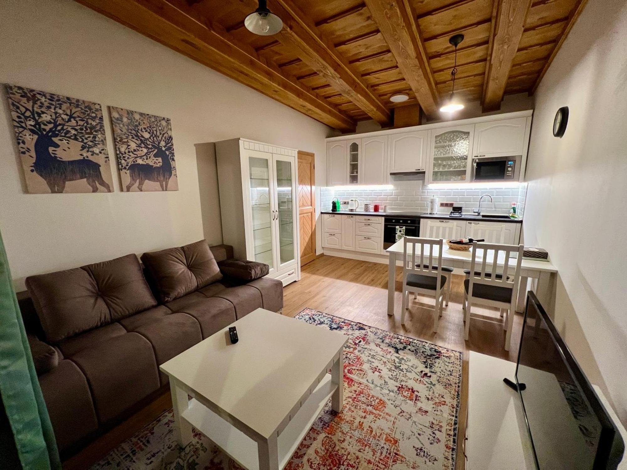 Apartman 8, Jezerne Velke Karlovice Exterior photo